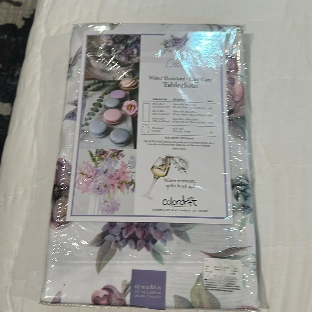 NWOT Colordrift Cecily Water Resistant Tablecloth